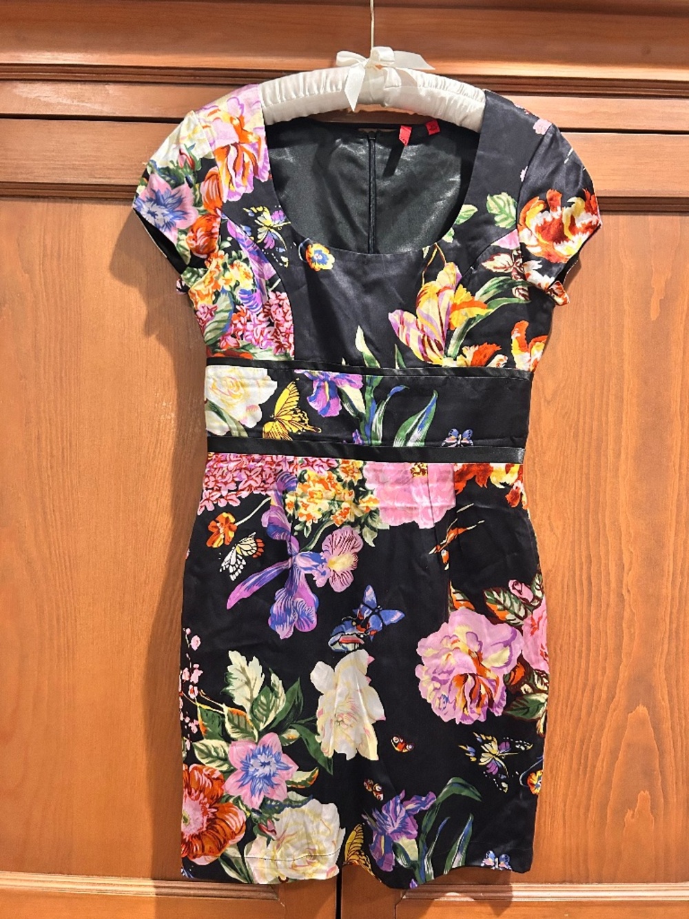 5|48 Vibrant Floral Butterfly Cap Sleeve Bodycon Dress Black